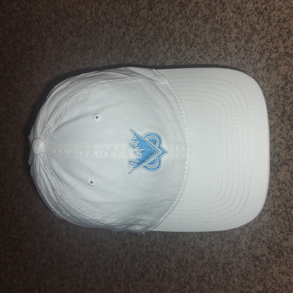 Unbranded Embroidered Strapback White Blue Hat Os